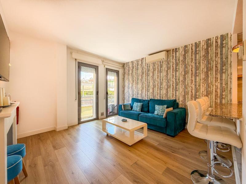 Blue Velvet by Hello Homes Sitges - image 6