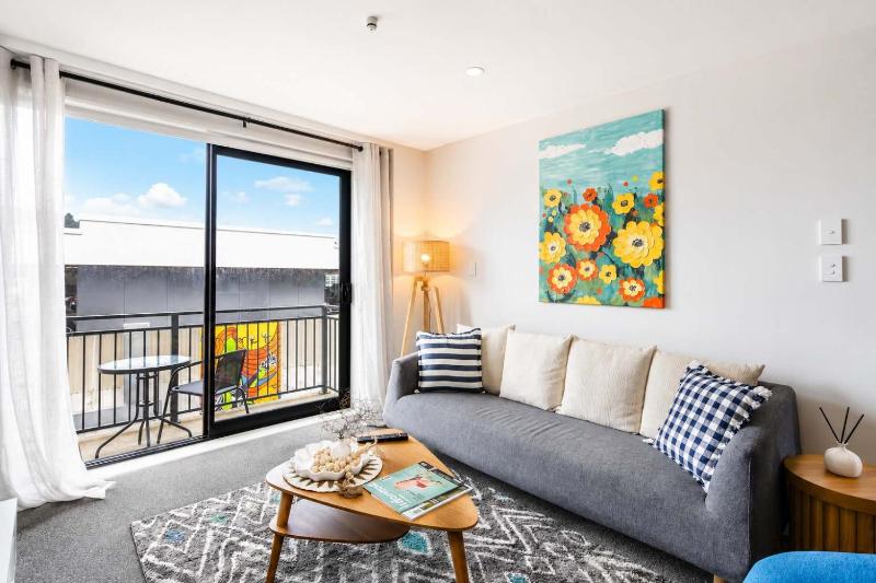 Newtown Tranquility Spacious 2-Bedroom Apartment - image 19