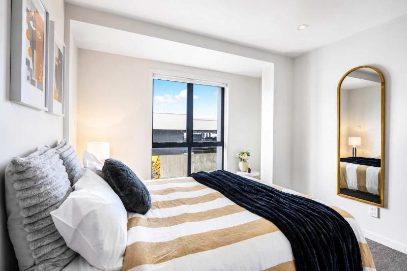 Newtown Tranquility Spacious 2-Bedroom Apartment - image 21