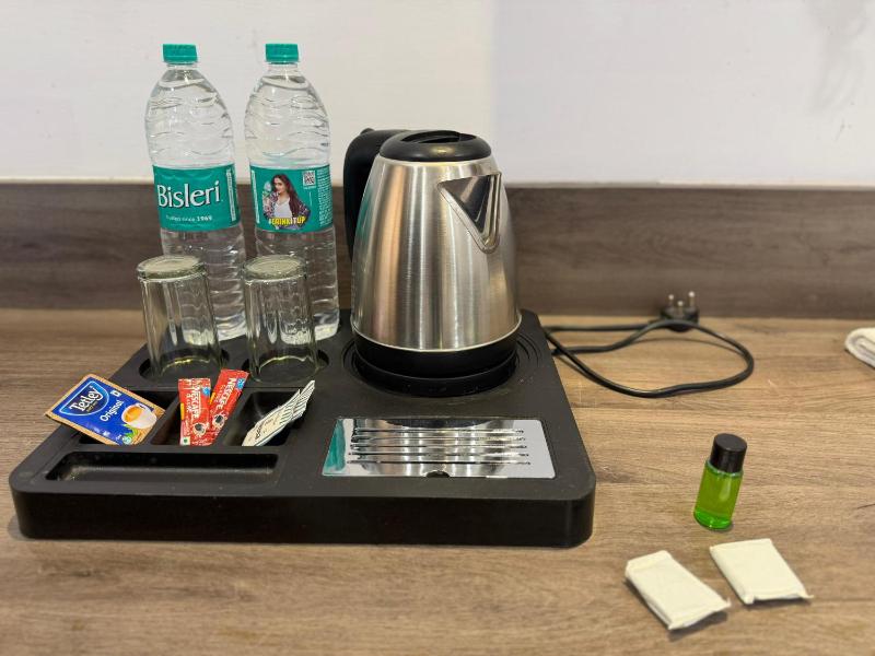 Hotel Aditya Inn - image 8