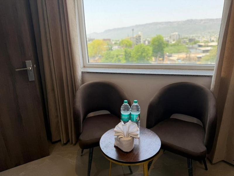 Hotel Aditya Inn - image 9