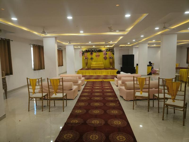 Hotel Aditya Inn - image 10