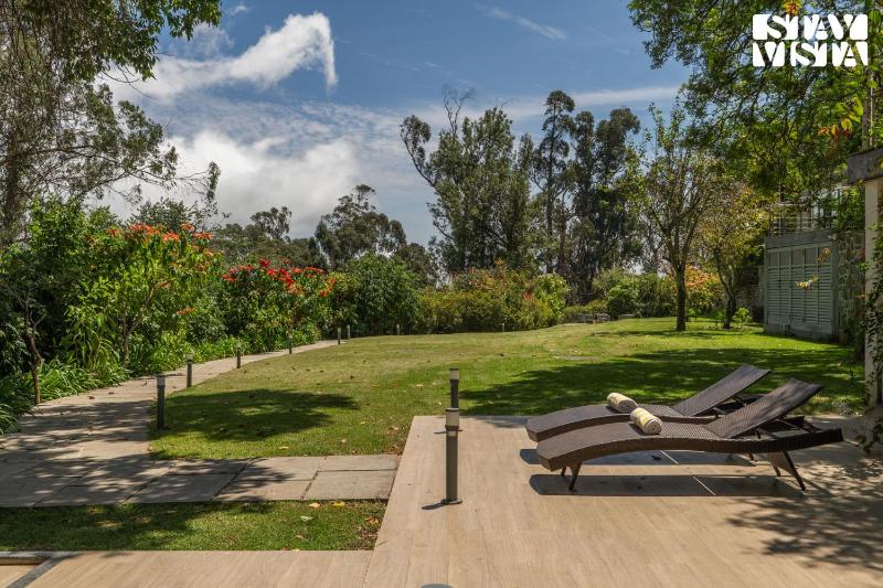 StayVista at Sunny Woodlands with Forest View Bonfire - image 24