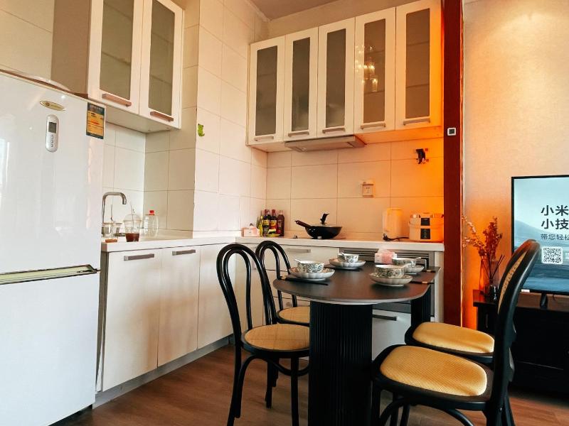 Beijing Family Suite Apartment - image 10