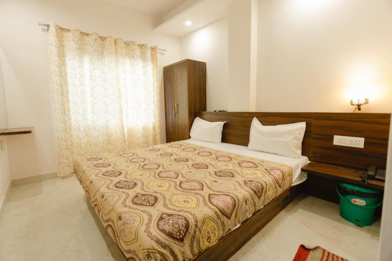 ROVERS INN - image 7