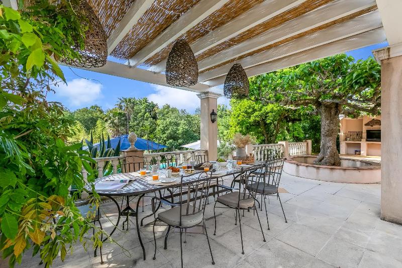 Luxury Villa Vallon - Private Heated Pool - image 14