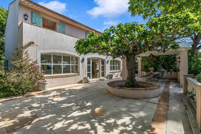 Luxury Villa Vallon - Private Heated Pool - image 16