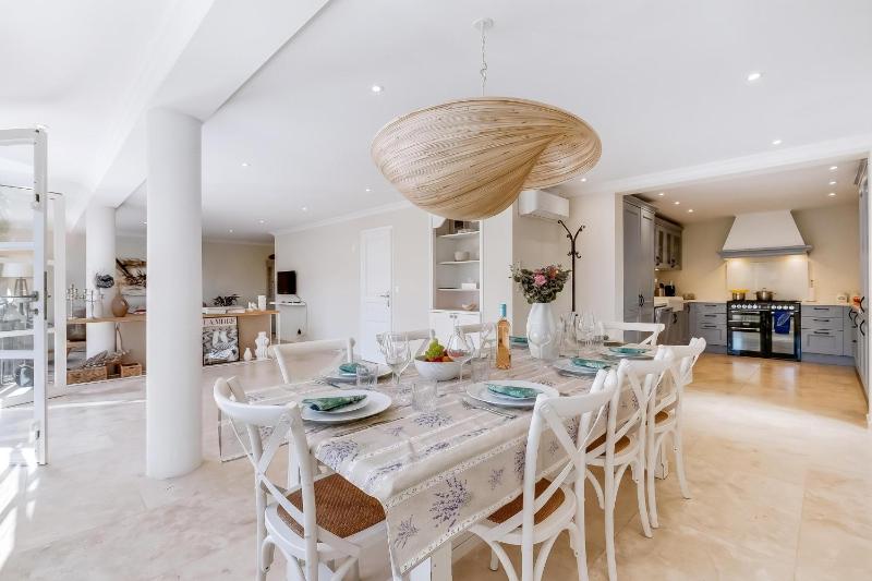 Luxury Villa Vallon - Private Heated Pool - image 35