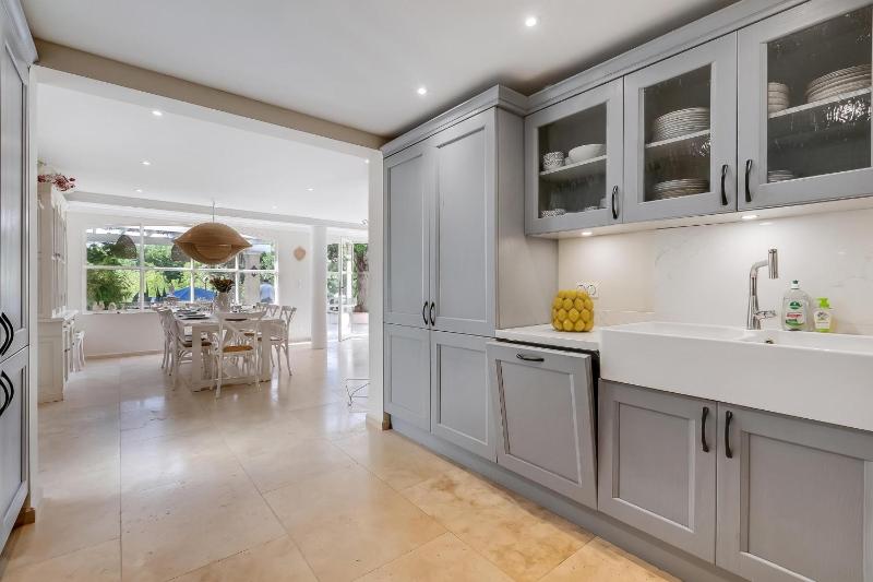 Luxury Villa Vallon - Private Heated Pool - image 15