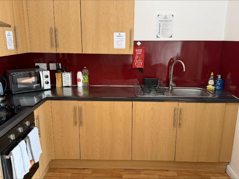 Upper Floor - Room 1 - image 18