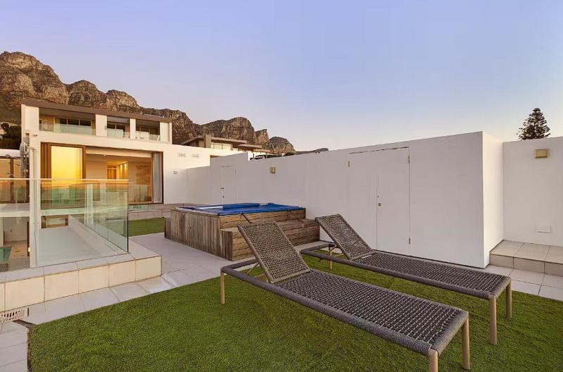 Perfect set up for group of friends or a large family ! - image 7
