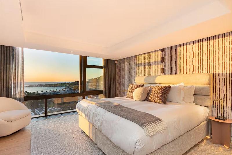 Perfect set up for group of friends or a large family ! - image 3