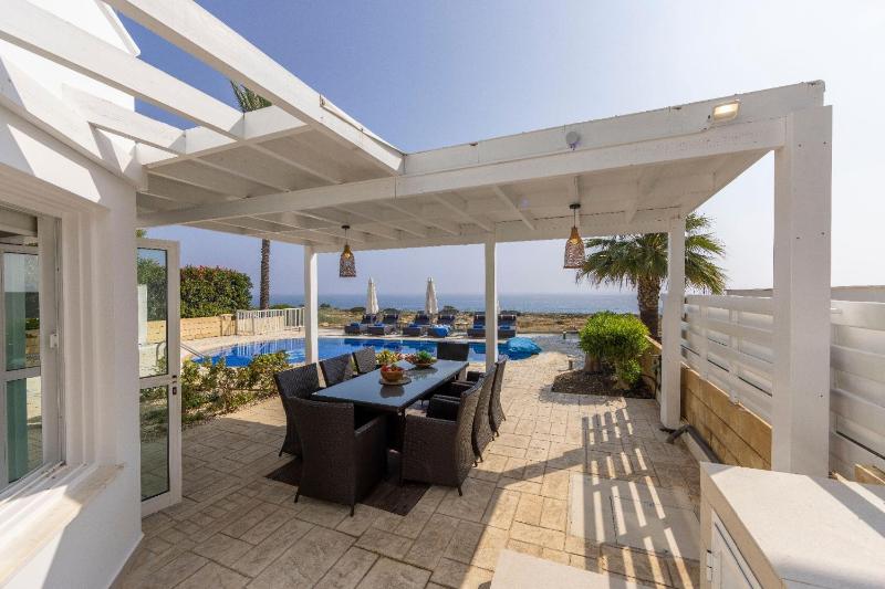 Villa Sea holly Front Line - image 13