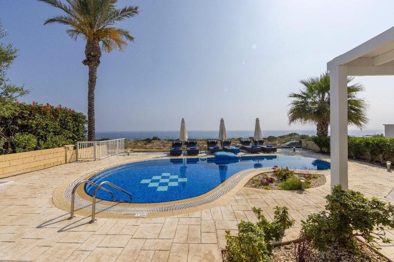 Villa Sea holly Front Line - image 8