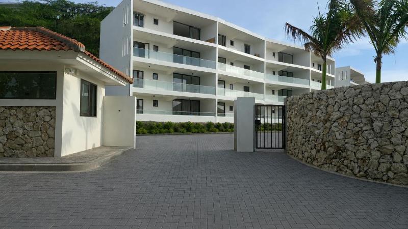 Stijlvol nieuwbouw appartement 5 min van Mambo Beach - image 25