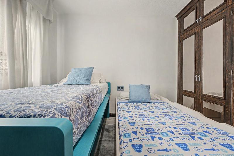 Townhouse In Playamar Sol Y Playa - image 4