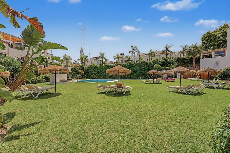 Townhouse In Playamar Sol Y Playa - image 3