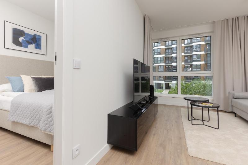 Comfortable Apartment and Studio with Parking and Access to Fitness Gym and Sauna by Noclegi Renteres - image 6