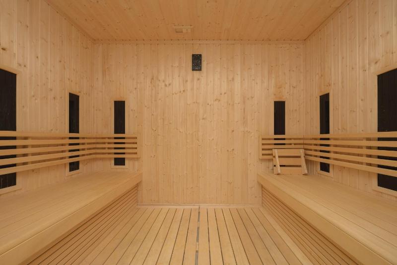 Comfortable Apartment and Studio with Parking and Access to Fitness Gym and Sauna by Noclegi Renteres - image 8
