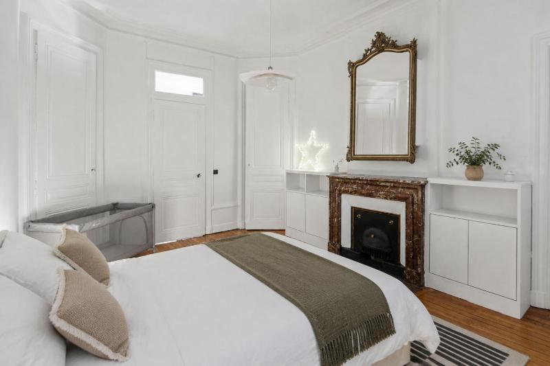 Number 1 - NOCNOC - Elegant 2 bedroom apartment - image 16