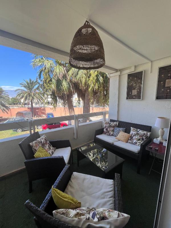 Lovely 2 bedroom apartment at 100 meters from the beach - image 18