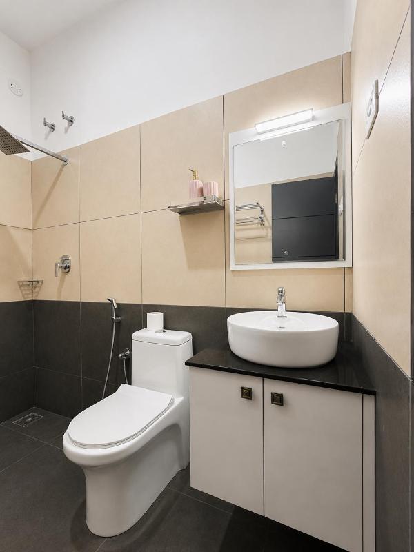 Om Shanti Apartments - image 13