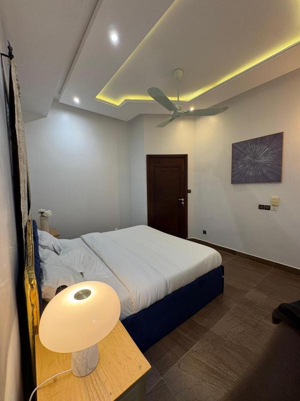 Maison cosy de 2 chambres avec parking privé - image 16