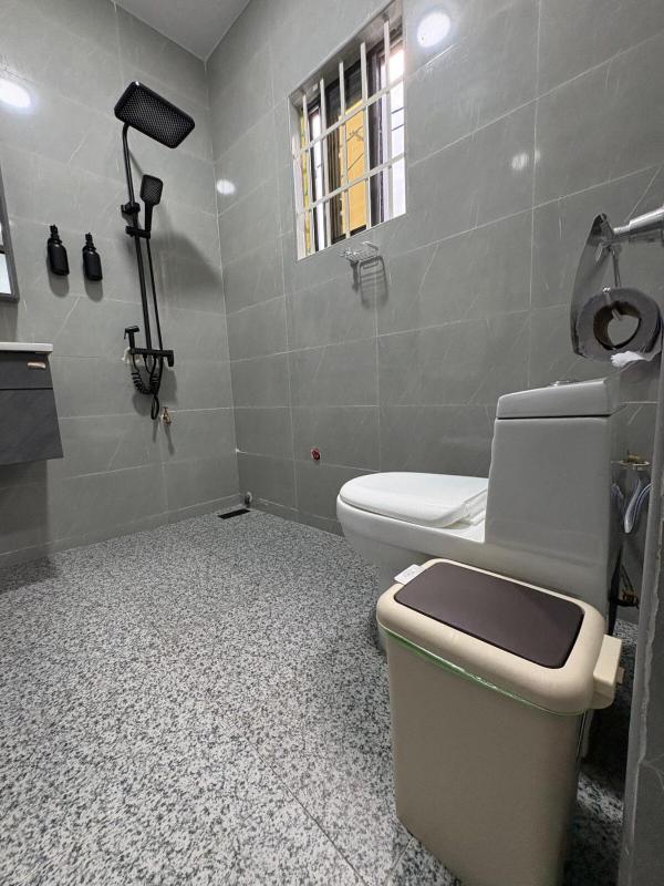 Maison cosy de 2 chambres avec parking privé - image 14