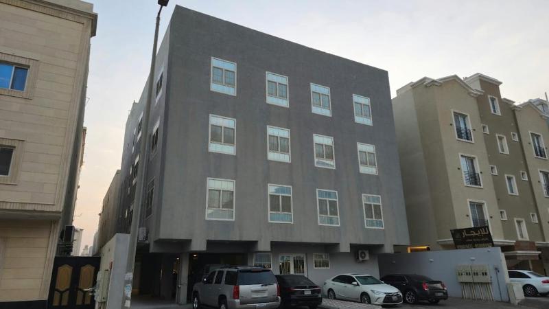 3BR Self Check-in Shaded Parking - image 6