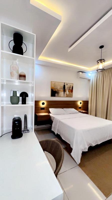 Studio Élégant & Prestige avec Terrasse privé - image 12