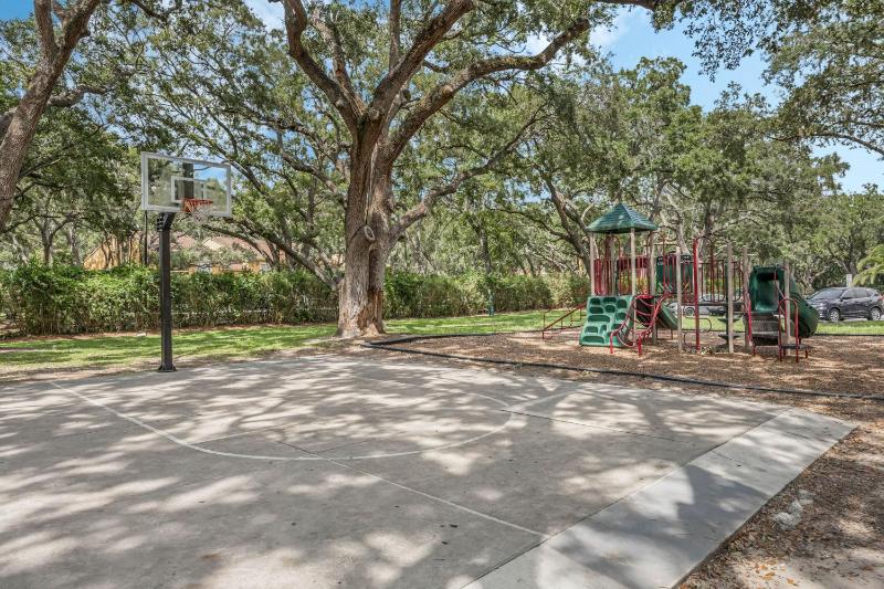 New Listing! - 10 Mins to Disney! - image 7