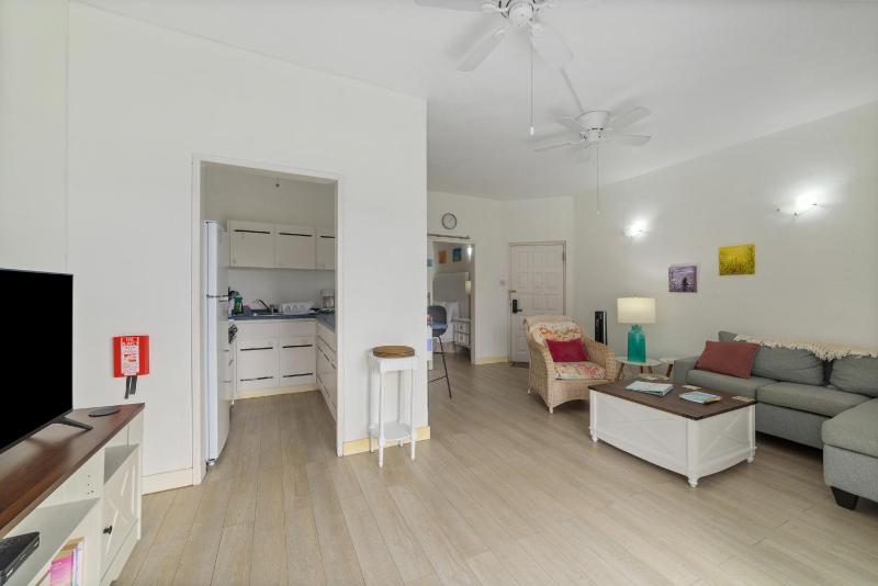 Golden View No 107 - image 15