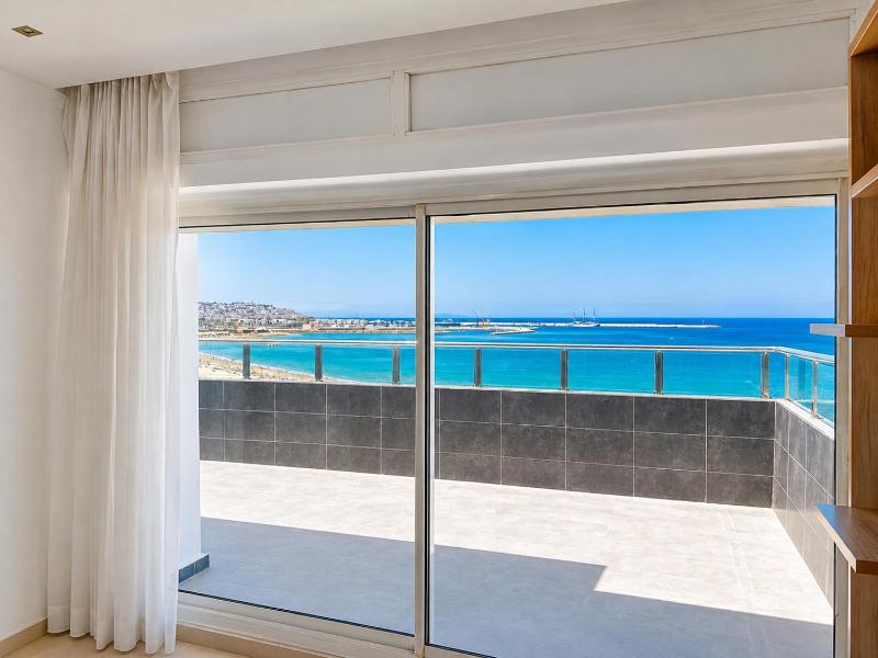 Corniche Ocean View appartement - premium and location-focused - Piscine & Wifi & Parking & AC - image 13