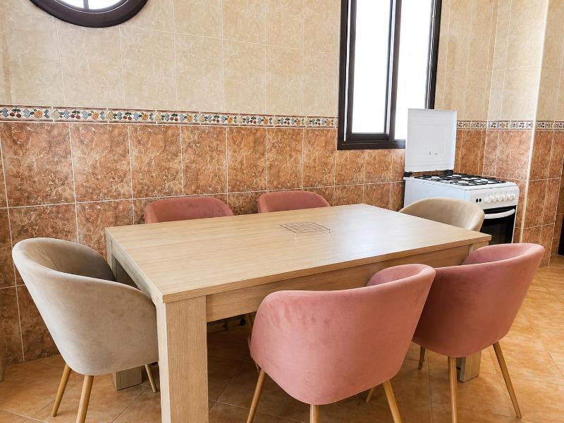 Corniche Ocean View appartement - premium and location-focused - Piscine & Wifi & Parking & AC - image 10