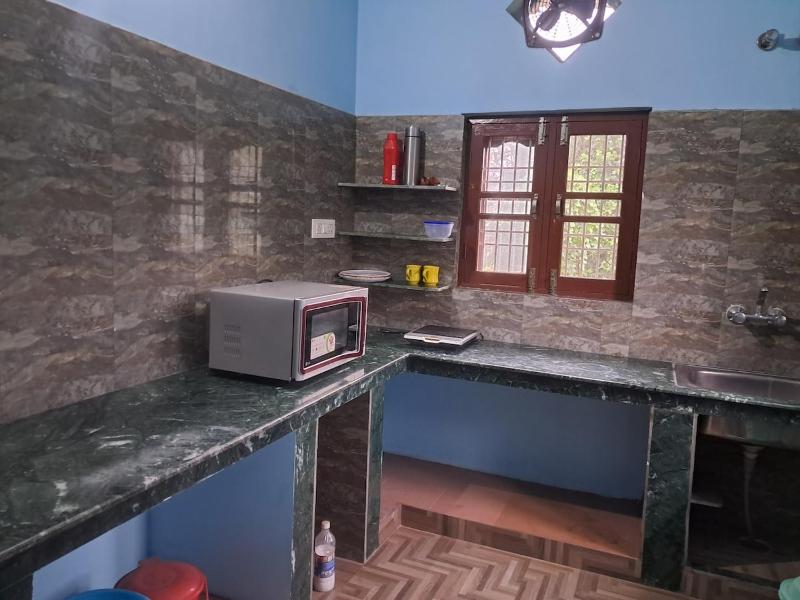 Peaceful 2 BR Stay with Party Hall & Kitchen - image 9