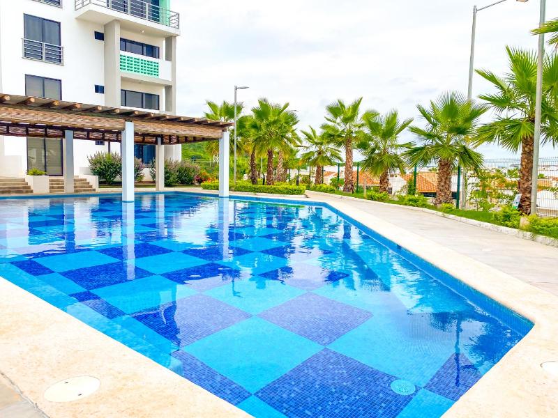 Indigo Modern Apt Steps from Playa Brujas Beach - image 33