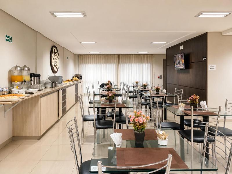 HOTEL VINTE UM - image 31
