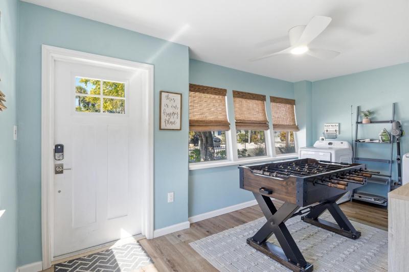 Sea Salt & Sunny Days Pool Spa Putting Green by Anna Maria Life Vacation Rentals - image 15