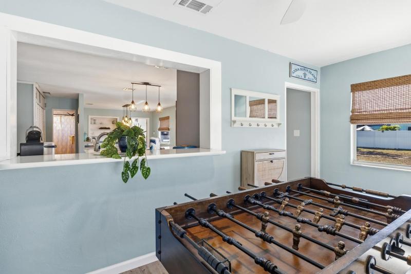 Sea Salt & Sunny Days Pool Spa Putting Green by Anna Maria Life Vacation Rentals - image 45