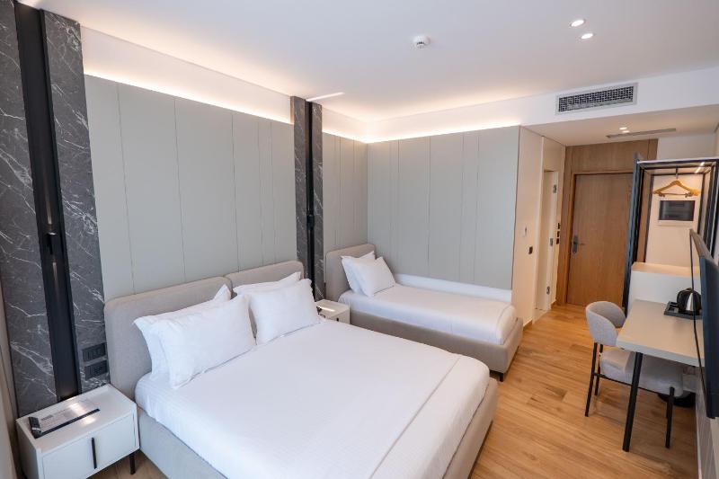 Hotel NOBBU'S Ksamil - image 5