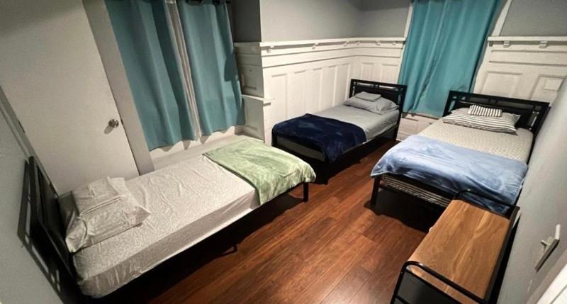 Journey House Hostel Echo Park - image 11