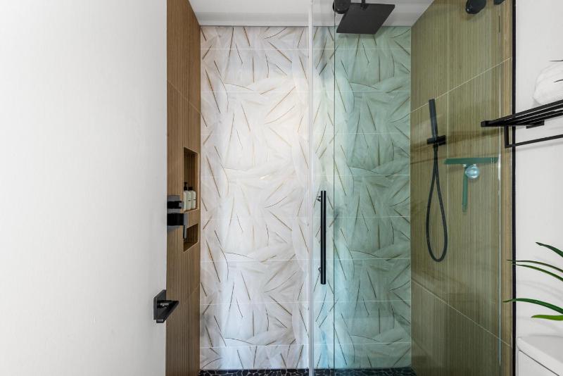 Modern Palm Springs Condo | Views Pools & Tennis - image 47