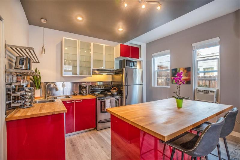 New Contemporary Historical Unit from 5 Star Host - image 7