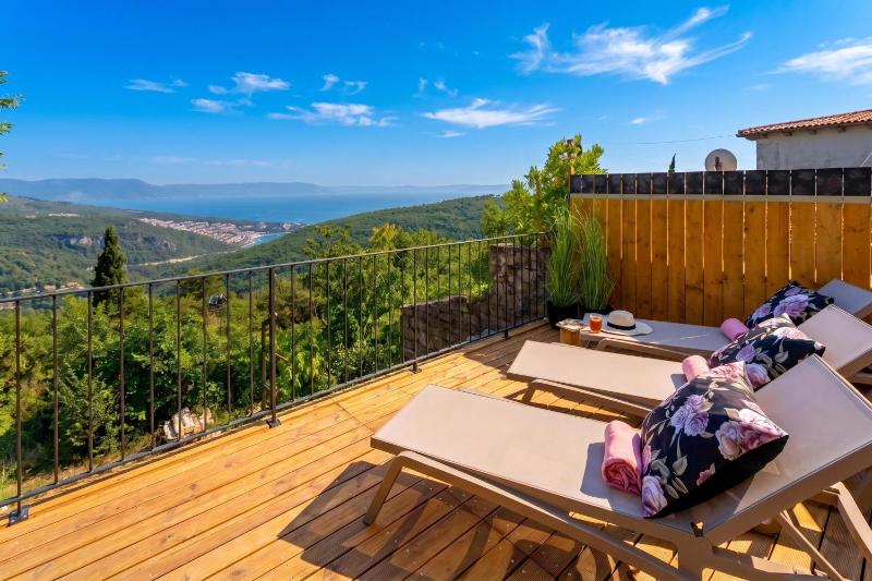 Casa Giuseppe /w Panoramic View - Happy Rentals - image 1