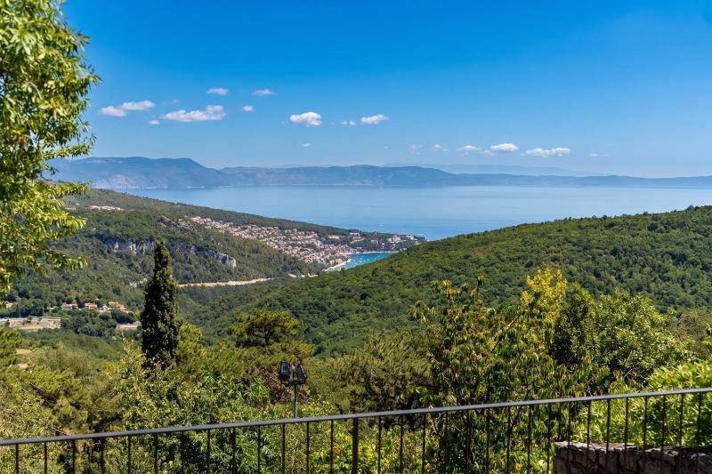 Casa Giuseppe /w Panoramic View - Happy Rentals - image 21