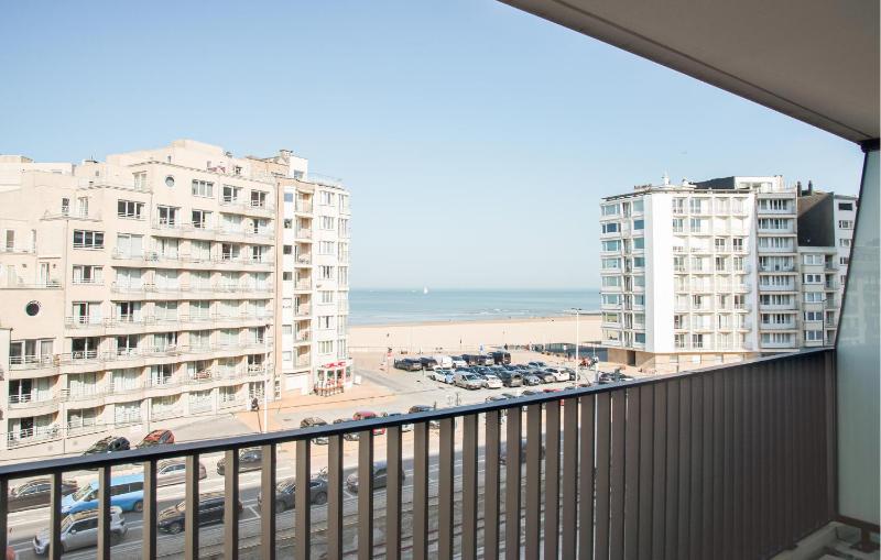 3 Bedroom Luxurious Apartment In Oostende - image 13