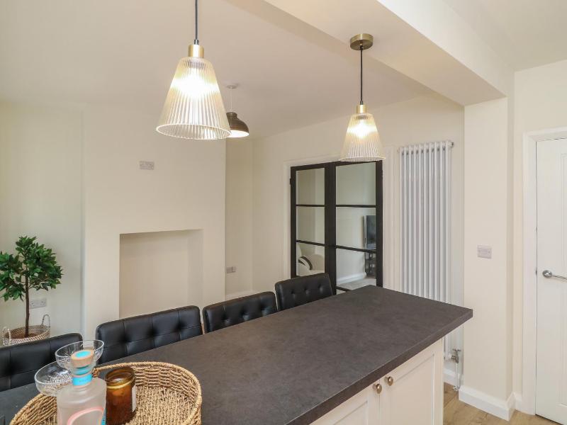 No 40 Rufford Road - image 6