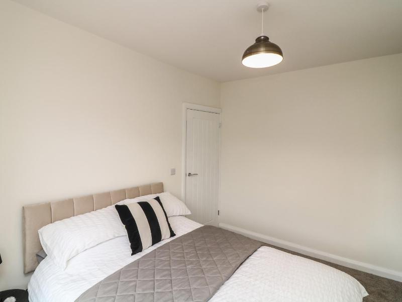 No 40 Rufford Road - image 4