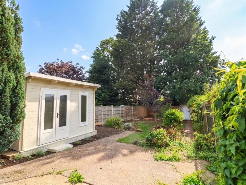 No 40 Rufford Road - image 2