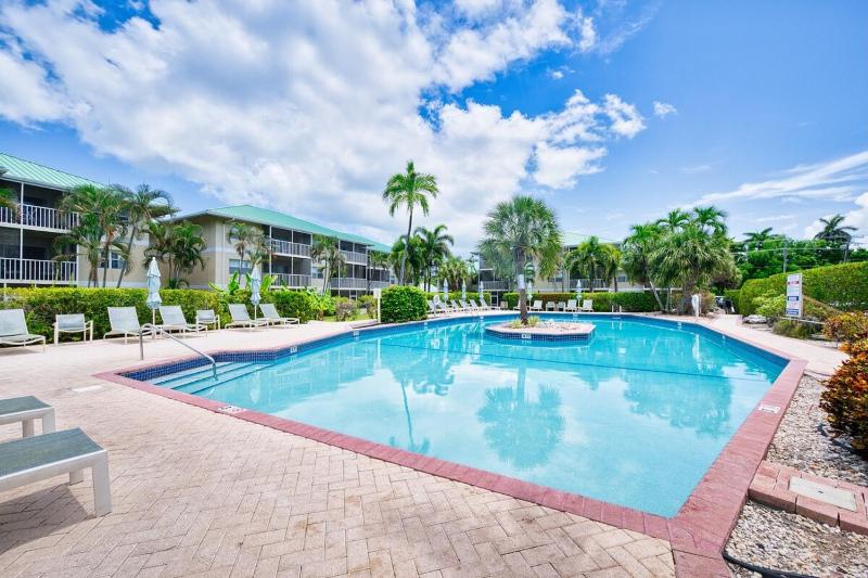 Plantation Village 2BR Beach walkability plus - image 7